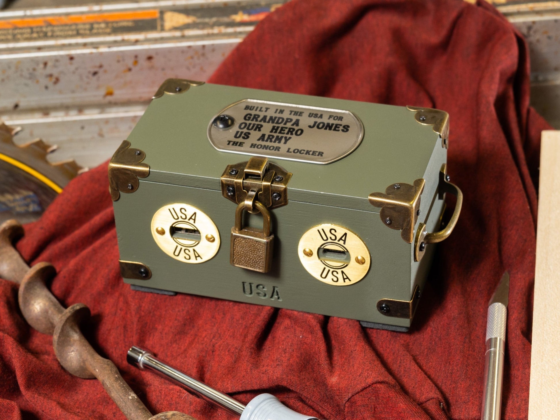 Honor Locker Veteran Gift Phone Charger - Instant Card & Gift Code - Honor Locker