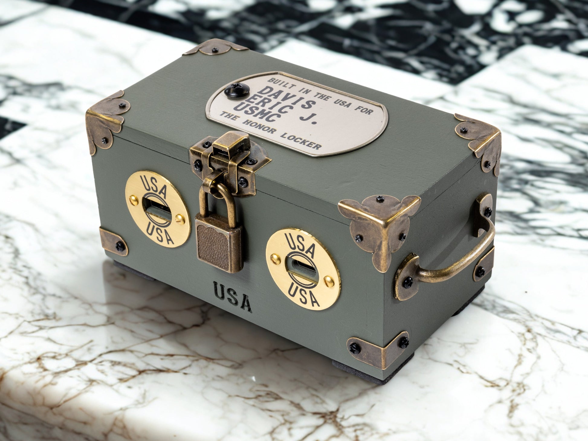Honor Locker Veteran Gift Phone Charger - Instant Card & Gift Code - Honor Locker